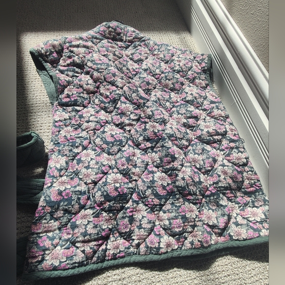 Self Contrast Lacey Quilted Vest - M - Picture 4 of 10